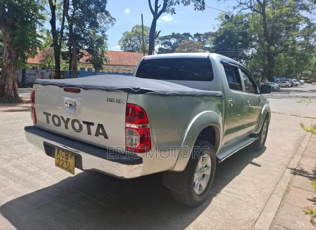 Toyota Hilux 2008 Silver