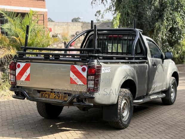Isuzu D-MAX 2019 Burgundy