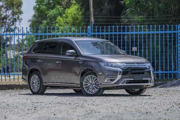 Mitsubishi Outlander 2.4 PHEV AWD 2019 Brown