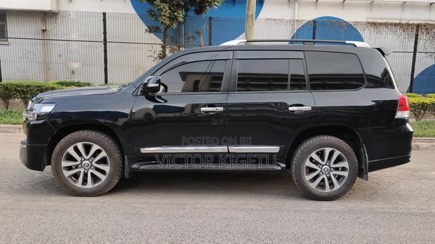 Toyota Land Cruiser 4.5 V8 DLX 2014 Black