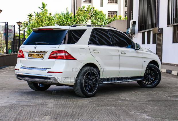 Mercedes-Benz M Class ML350 4MATIC 4dr SUV AWD (3.5L 6cyl 7A) 2014