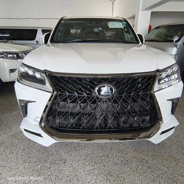 Lexus LX 570 AWD 2020 White