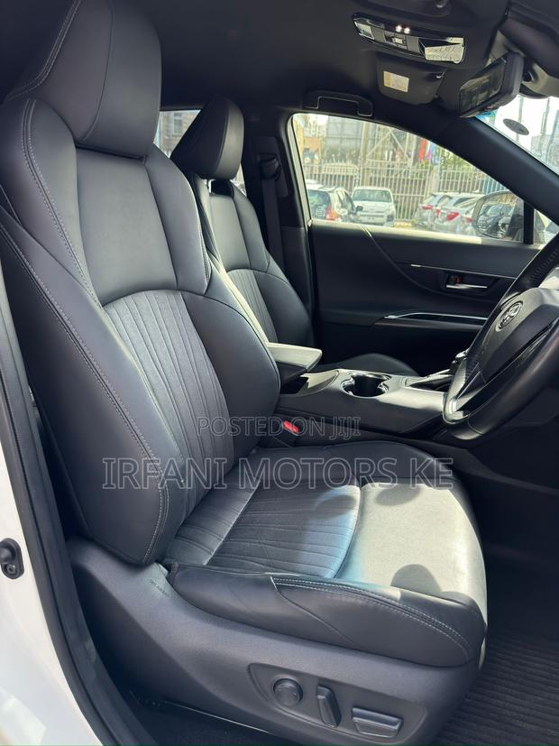 Toyota Harrier 2.0 2020 White