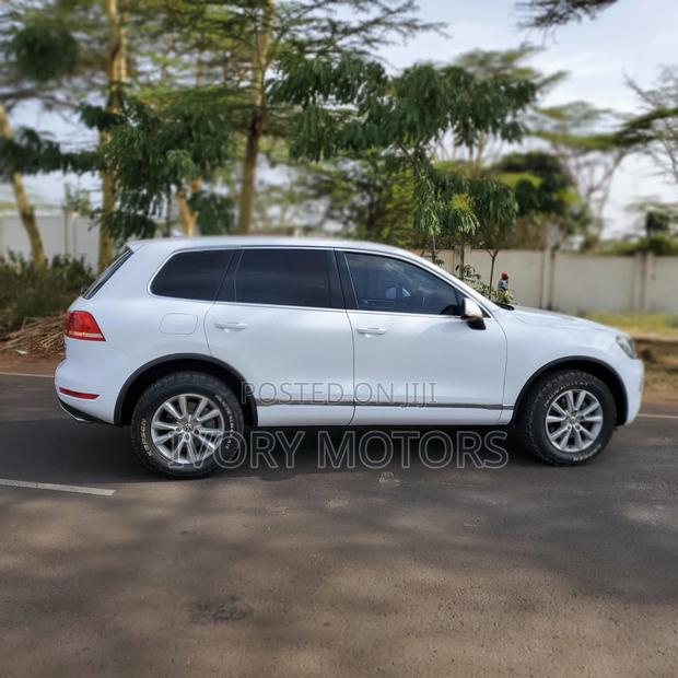 Volkswagen Touareg 2013 White