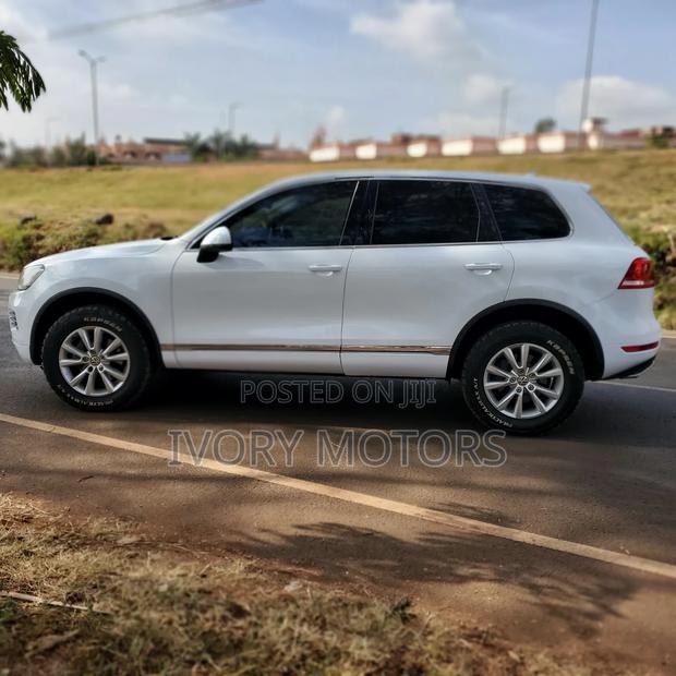 Volkswagen Touareg 2013 White