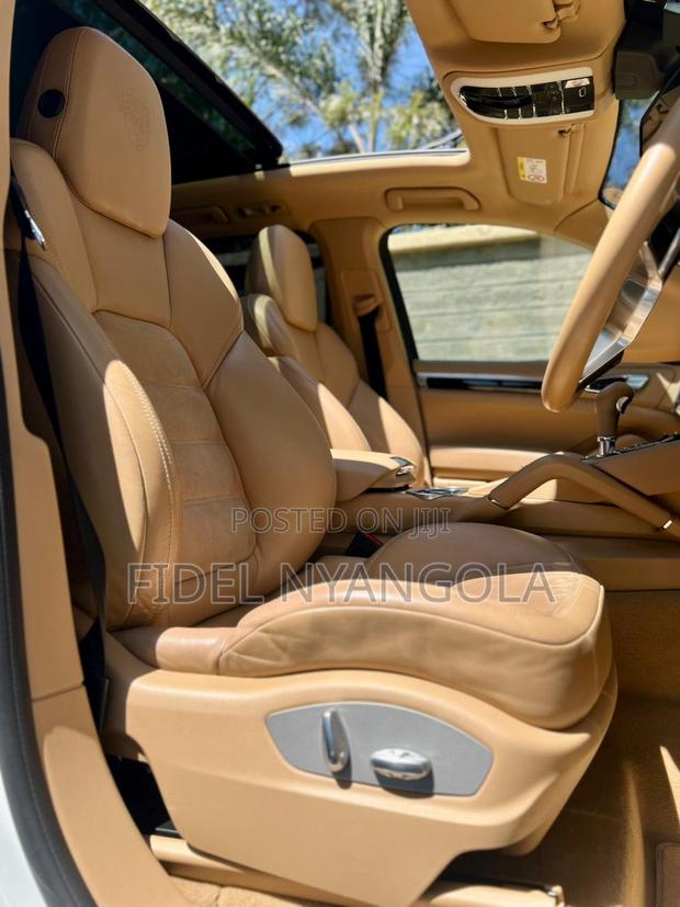 Porsche Cayenne Platinum Edition AWD 2018 White