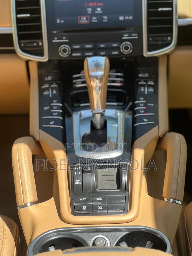 Porsche Cayenne Platinum Edition AWD 2018 White