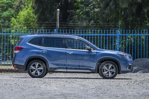 Subaru Forester Premium AWD 2019 Blue