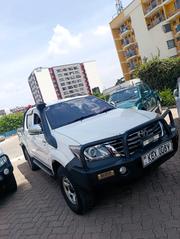 Toyota Hilux 2006 White for sale