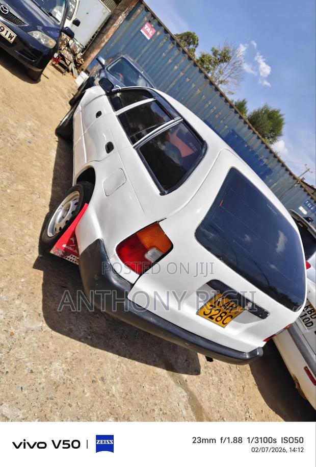 Toyota Corolla 1997 White
