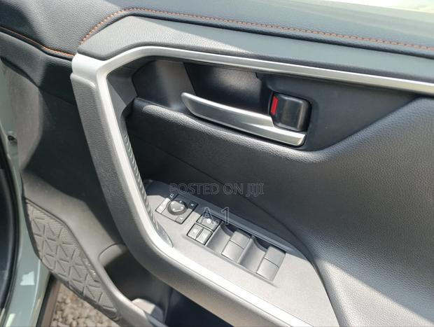 Toyota RAV4 Adventure 2019 Green