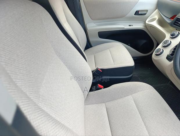 Toyota Sienta 1.5 FWD 2019 Teal