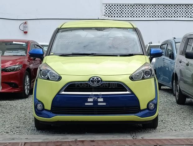 Toyota Sienta 1.5 FWD 2019 Teal