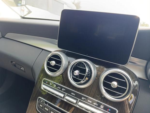 Mercedes-Benz C200 2018 White
