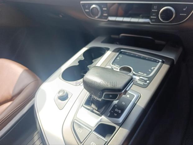 Audi Q7 3.0T Premium AWD quattro 2018 Gray