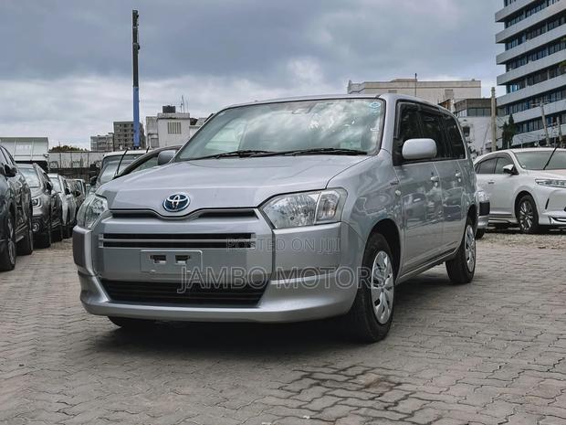 Toyota Succeed 2020 Silver