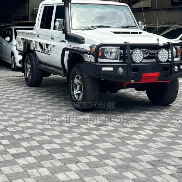 Toyota Land Cruiser 79 Series 2019 White