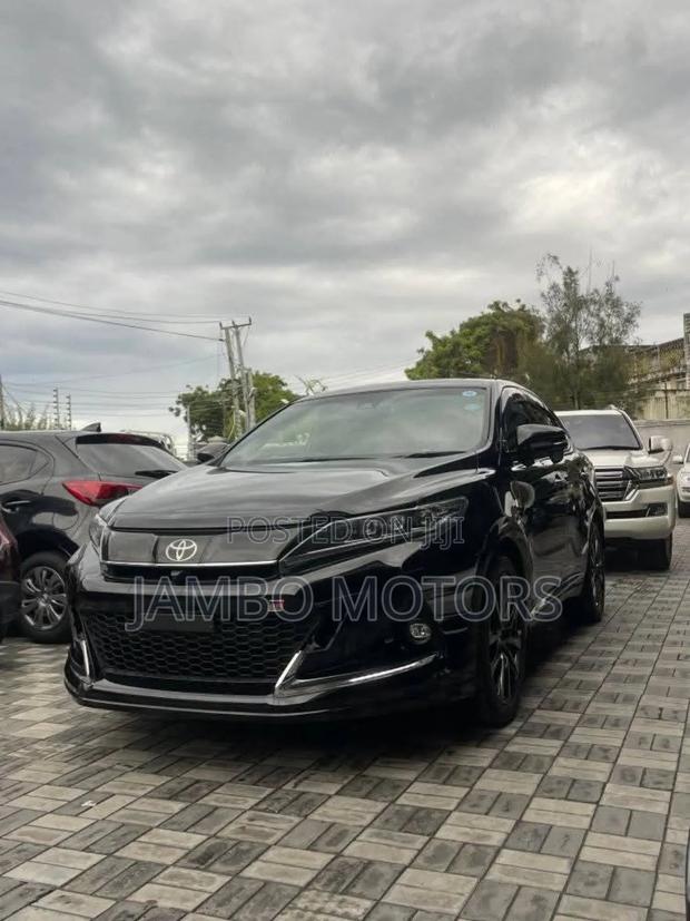 Toyota Harrier 2.0 2019 Black