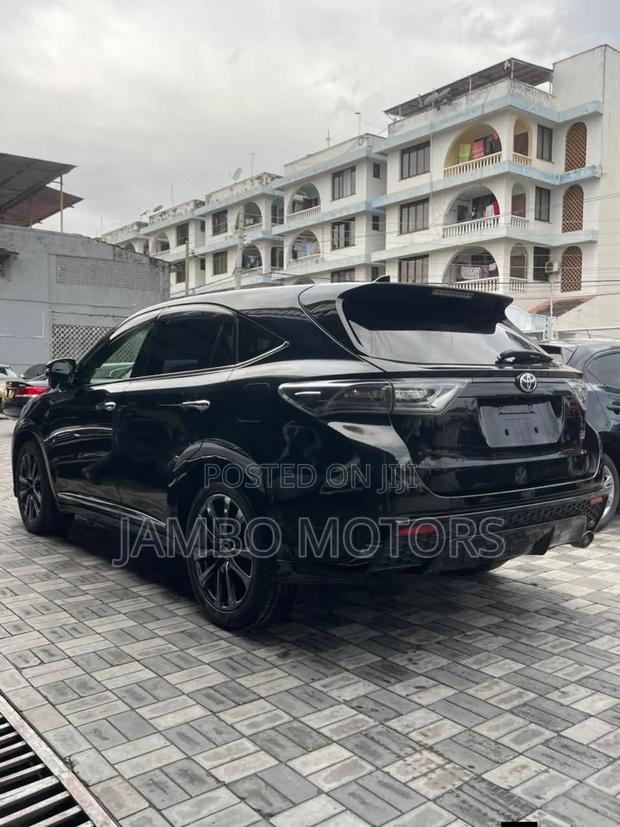 Toyota Harrier 2.0 2019 Black