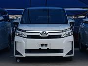Toyota Voxy 2018 Pearl for sale