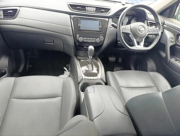 Nissan X-Trail 2.0 Petrol FWD 2019 Black