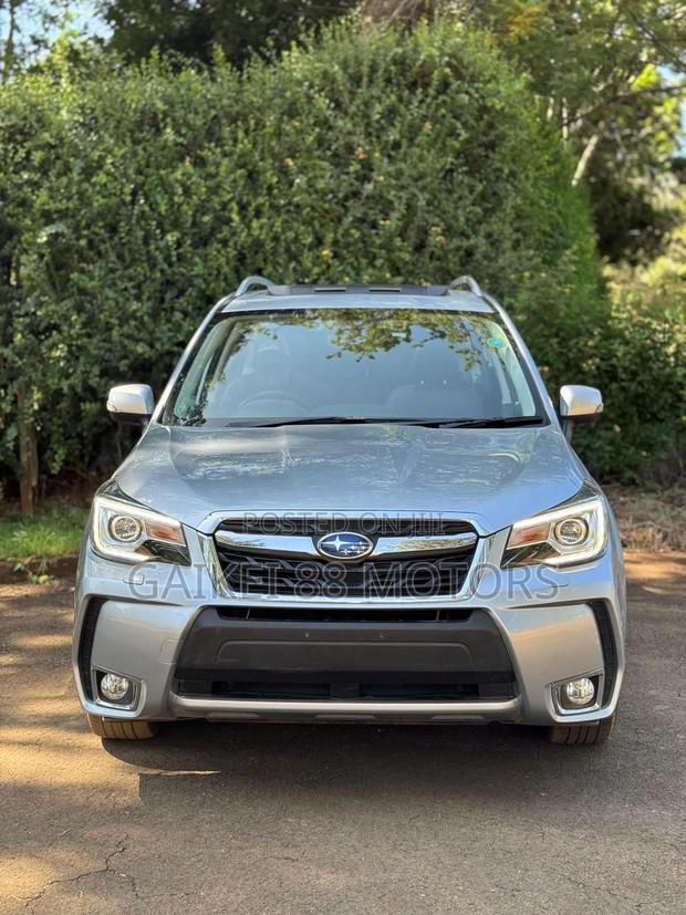 Subaru Forester Base AWD 2019 Silver