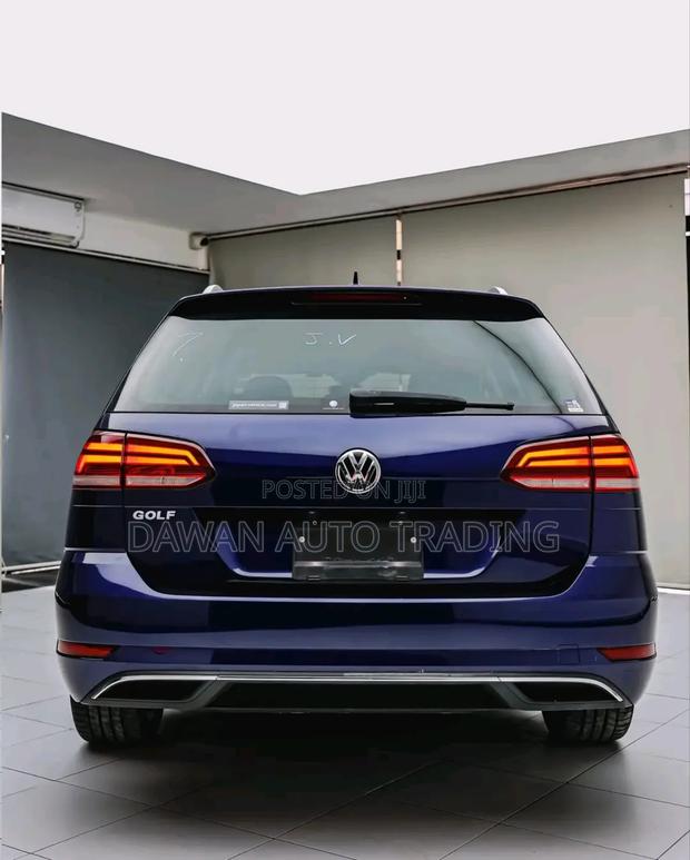 Volkswagen Golf 2019 Blue