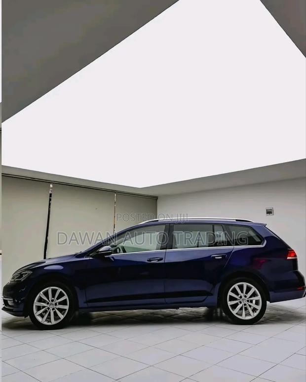 Volkswagen Golf 2019 Blue