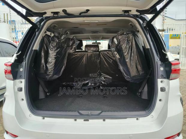 Toyota Fortuner 2.8 D RWD 2019 White