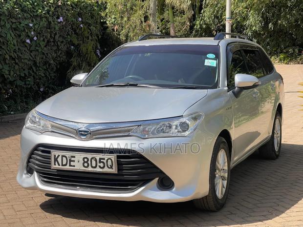 Toyota Corolla Fielder 2015 Silver
