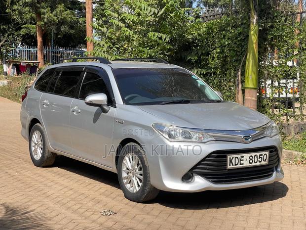 Toyota Corolla Fielder 2015 Silver