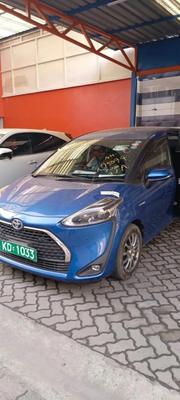 Toyota Sienta 1.5 Hybrid FWD 2019 Blue for sale