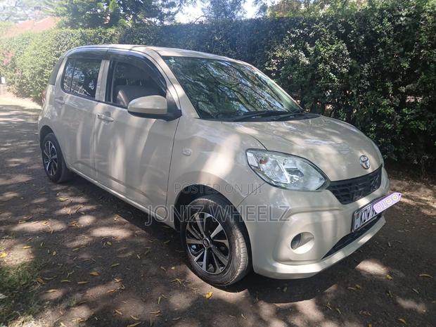 Toyota Passo 1.0 FWD 2018 White