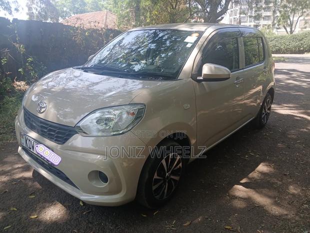 Toyota Passo 1.0 FWD 2018 White