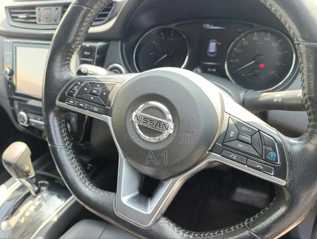 Nissan X-Trail 2.0 Petrol AWD 2019 Silver