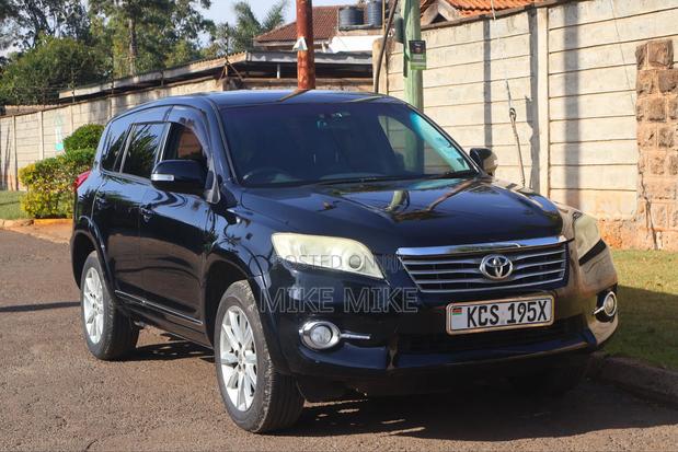 Toyota Vanguard 2011 Black