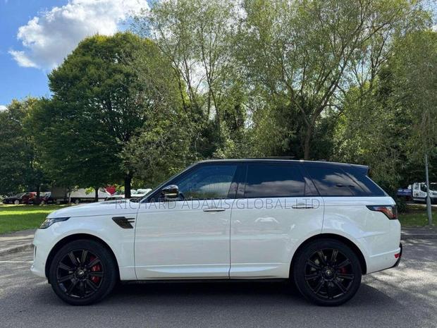 Land Rover Range Rover Sport HST MHEV 2019 White