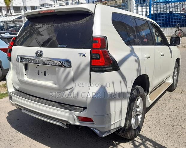 Toyota Land Cruiser Prado 2.7 2019 White