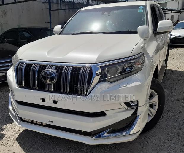 Toyota Land Cruiser Prado 2.7 2019 White
