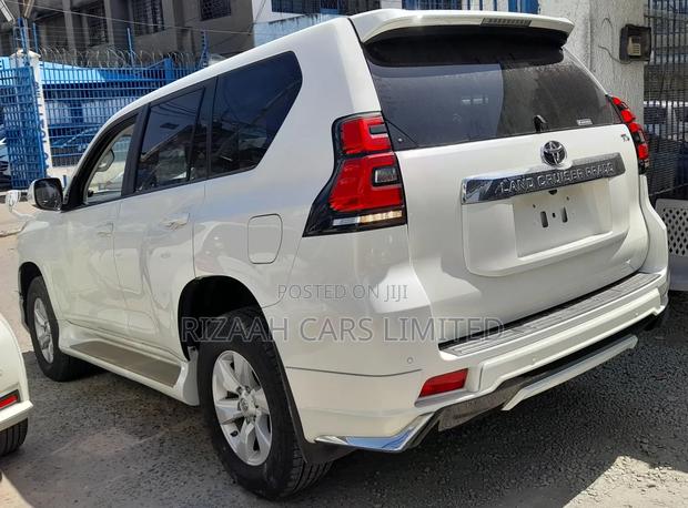 Toyota Land Cruiser Prado 2.7 2019 White