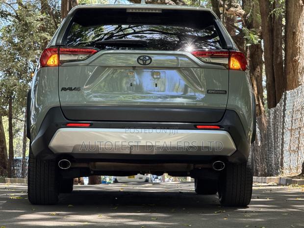 Toyota RAV4 Adventure AWD 2020 Green