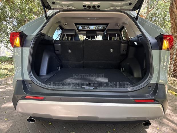 Toyota RAV4 Adventure AWD 2020 Green