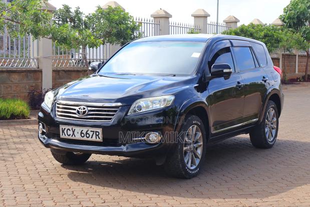 Toyota Vanguard 2012 Black