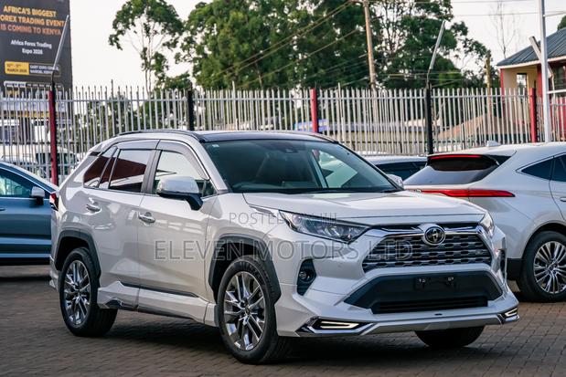 Toyota RAV4 2019 White