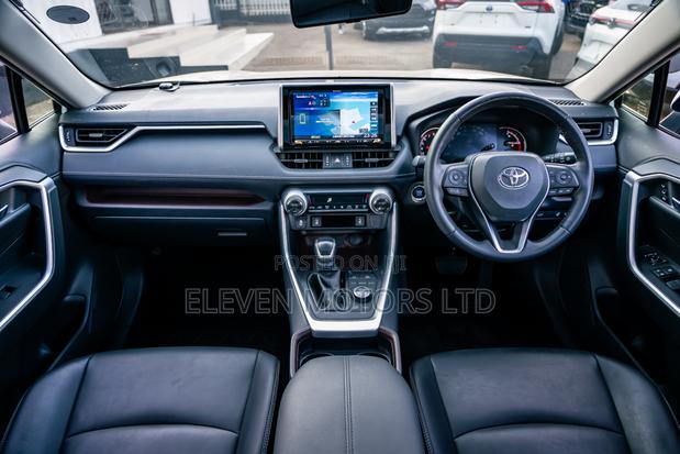 Toyota RAV4 2019 White