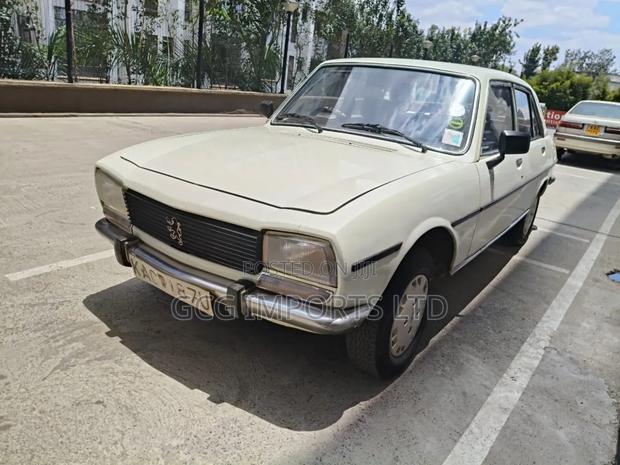 Peugeot 504 1992 Yellow