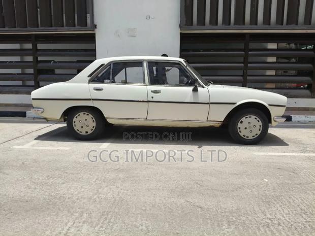 Peugeot 504 1992 Yellow
