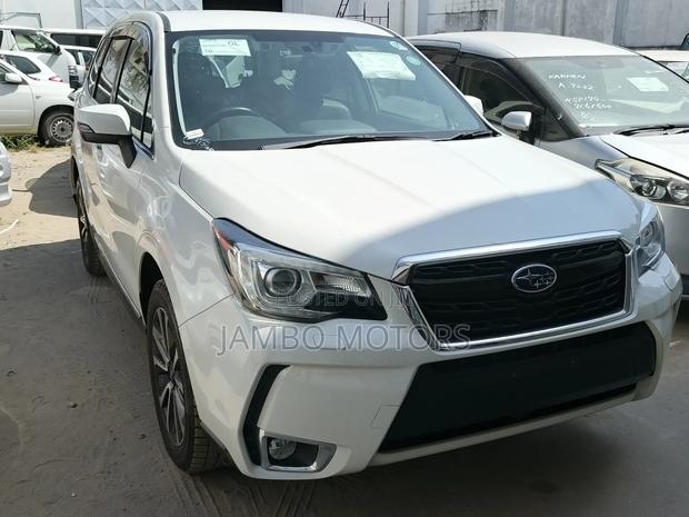 Subaru Forester 2.0XT Touring AWD 2018 White