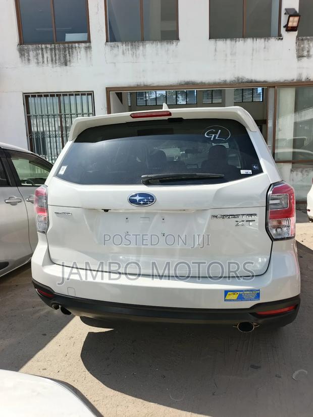 Subaru Forester 2.0XT Touring AWD 2018 White