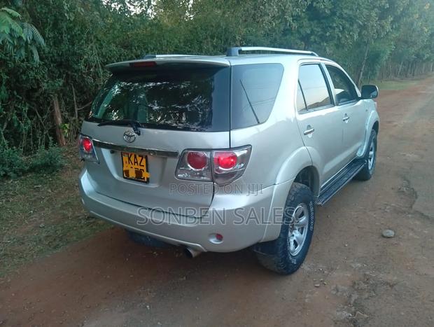 Toyota Fortuner 3.0 D AWD 2007 Silver